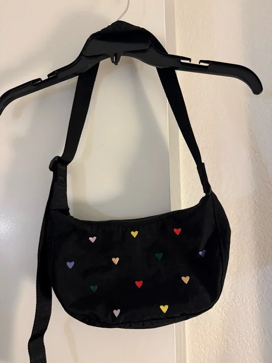 BAGGU Embroidered Nylon Crescent Bag - Picture 1 of 2